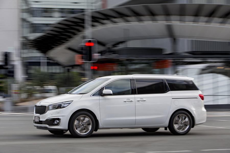  Kia Carnival Platinum 2015 года  (AU) (фото 5 из 12)